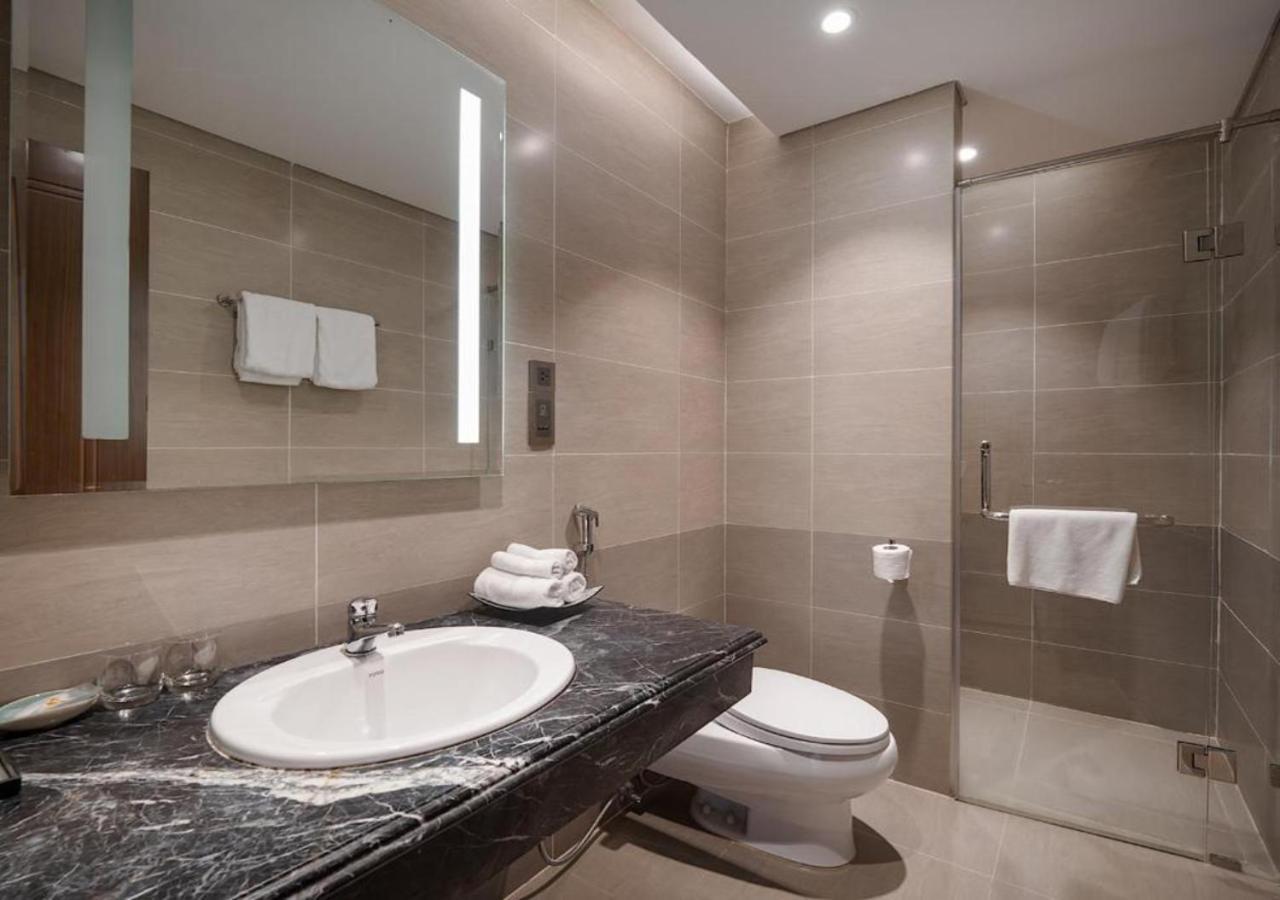 Sunrise Luxury Apartment With Ocean View Дананг Экстерьер фото
