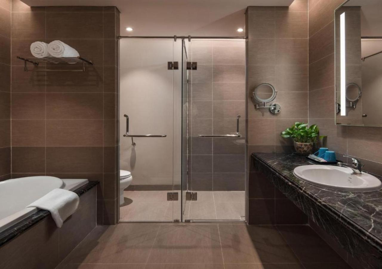 Sunrise Luxury Apartment With Ocean View Дананг Экстерьер фото