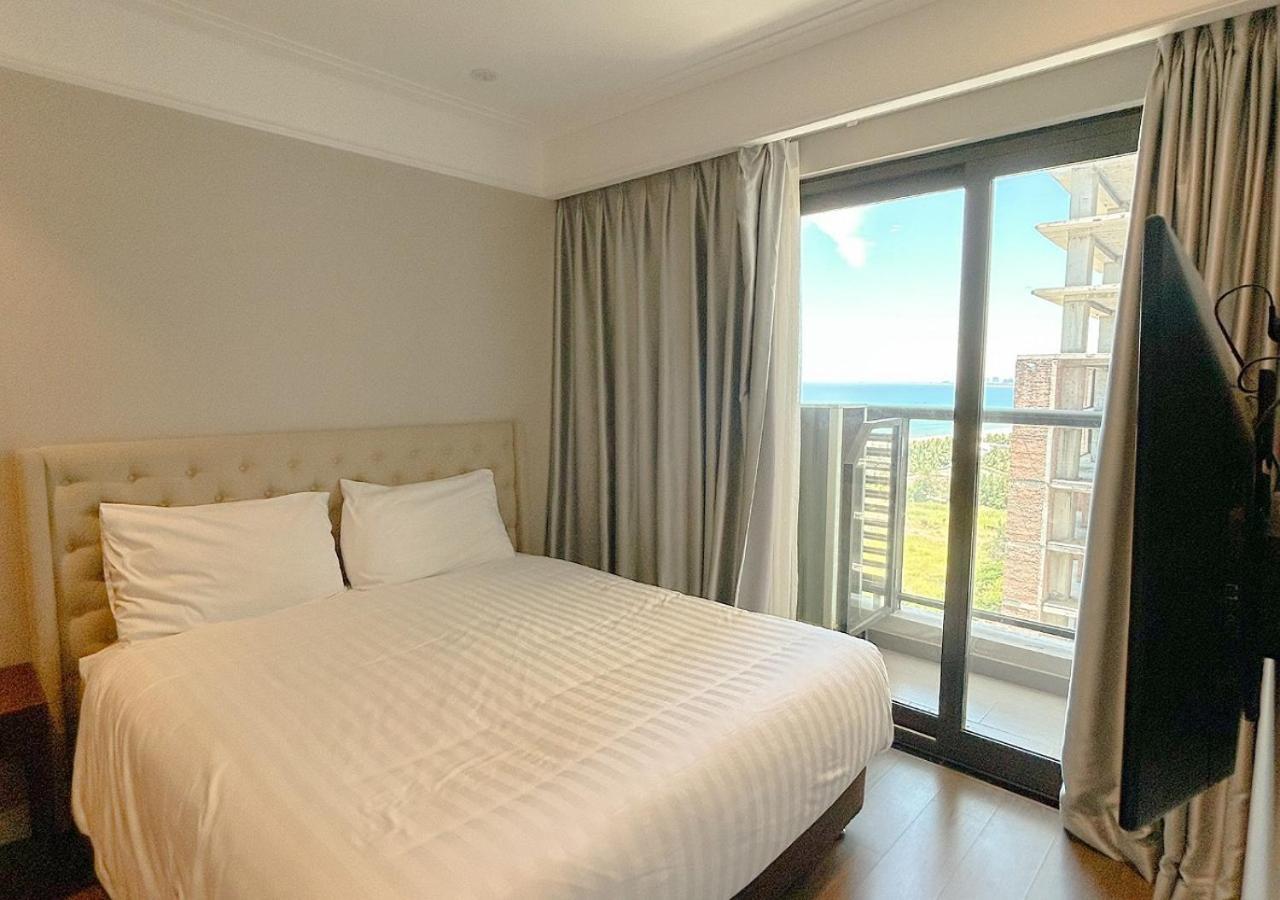 Sunrise Luxury Apartment With Ocean View Дананг Экстерьер фото